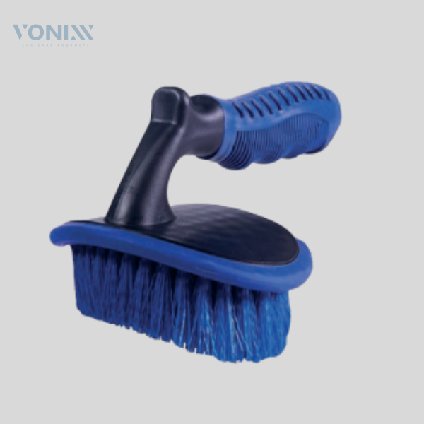 CEPILLO PARA LIMPIEZA DE NEUMÁTICOS